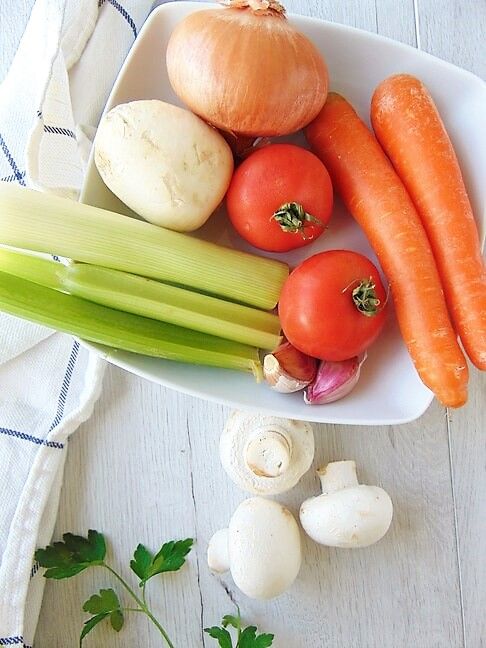 Ingredientes para o caldo vegetal