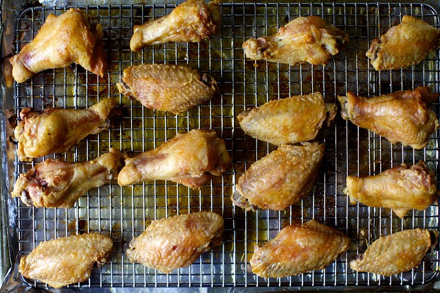 asas de forno crocantes