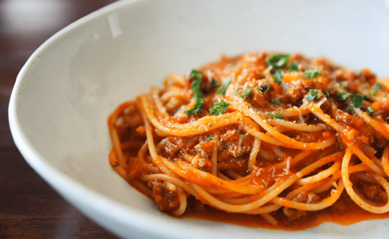 8 receitas de espaguete à bolonhesa que vão te surpreender